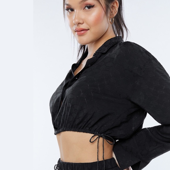 (New with Tags) Savage X Fenty Woven Monogram Crop Shirt w/ Drawstring (Size: M) - Picture 5 of 11